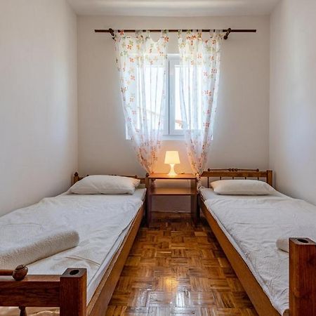 Apartment Neven Привлака Экстерьер фото