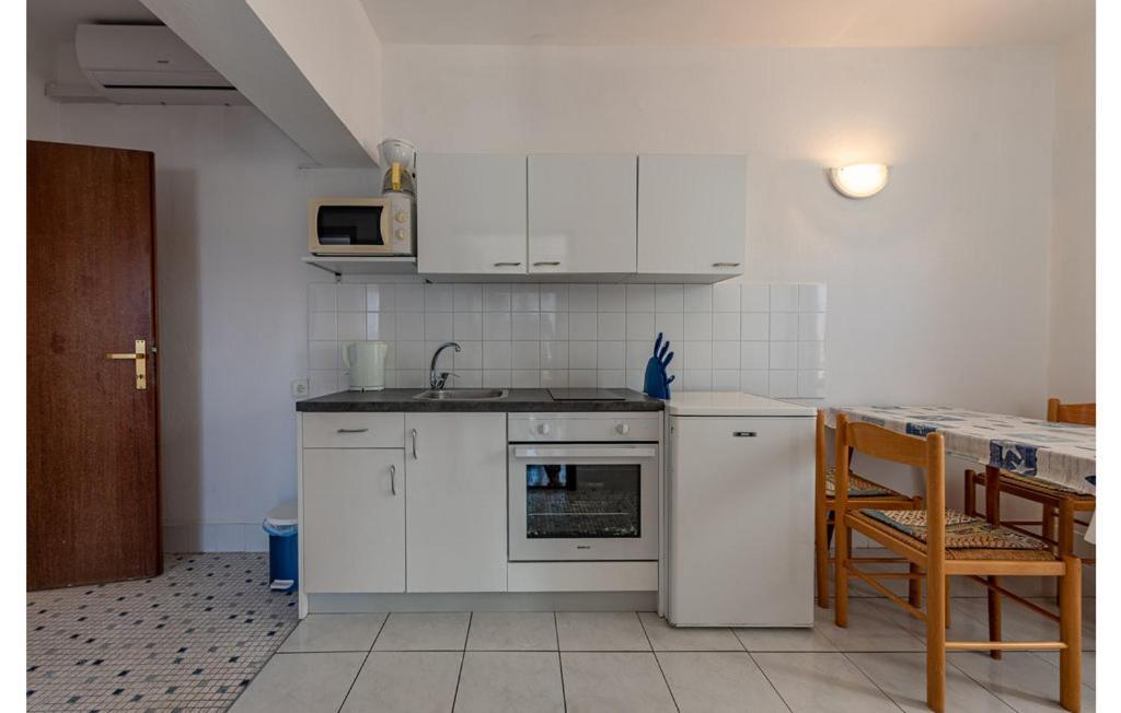 Apartment Neven Привлака Экстерьер фото