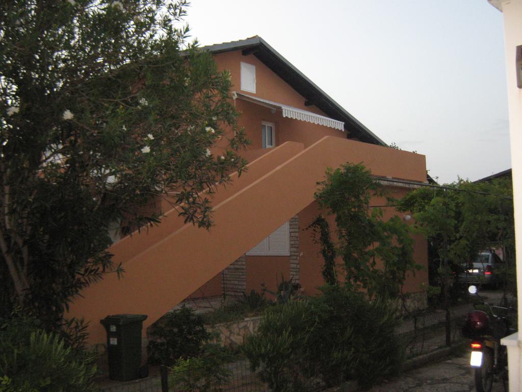 Apartment Neven Привлака Экстерьер фото