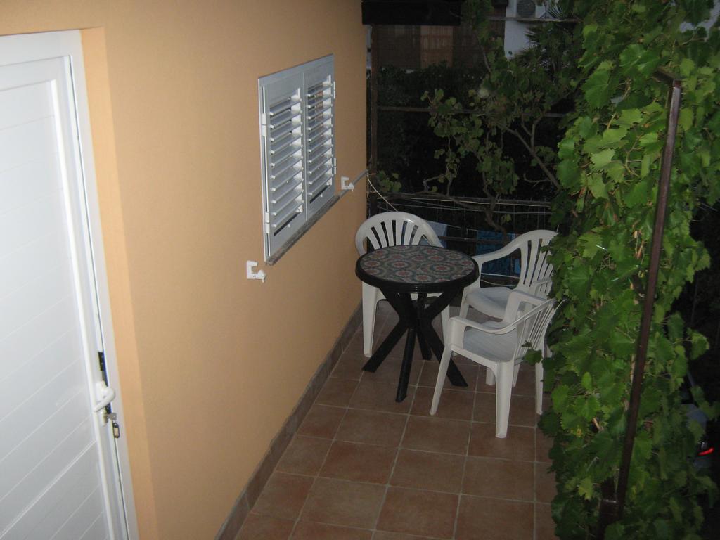 Apartment Neven Привлака Экстерьер фото